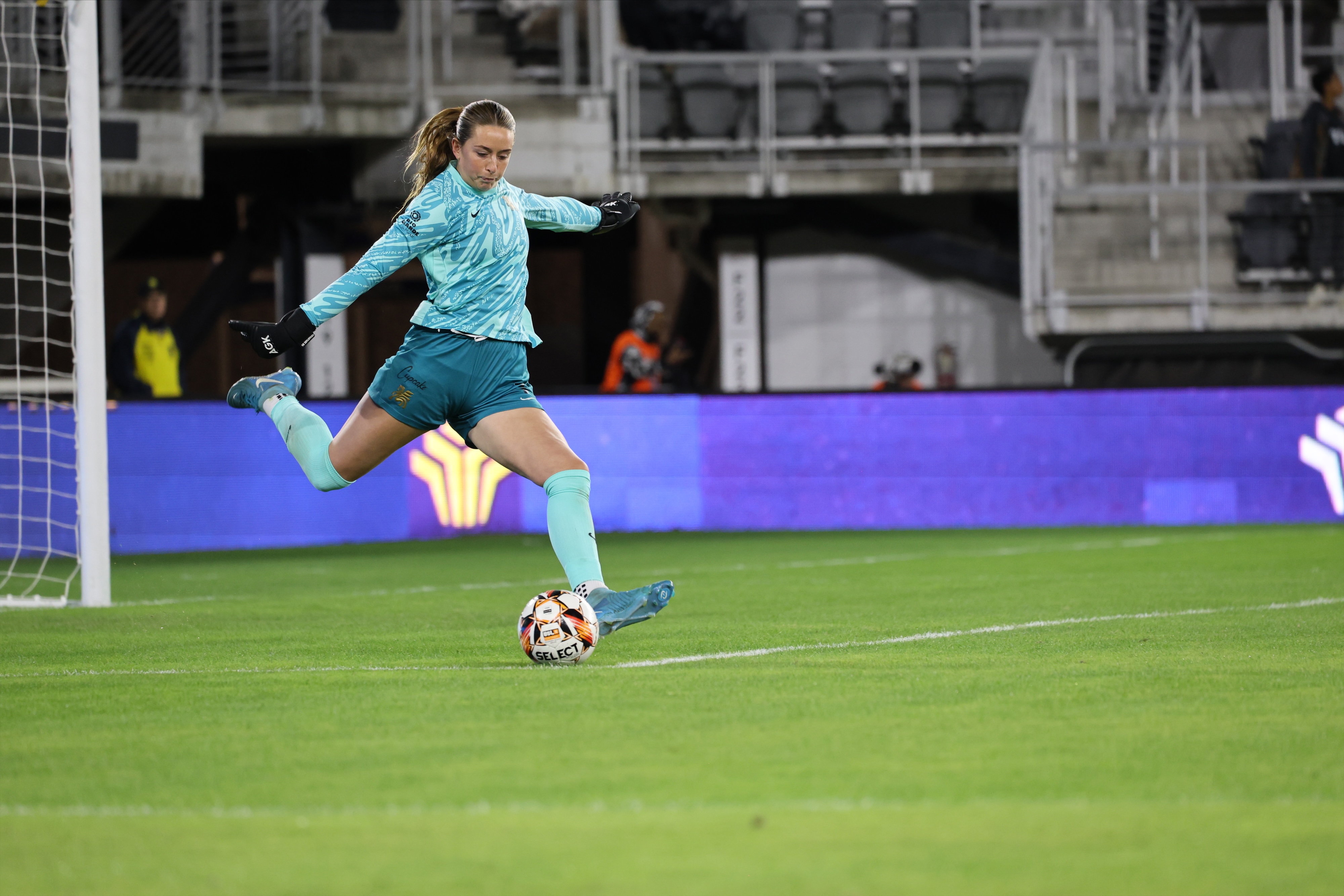 Dallas Trinity FC Draws DC Power FC, 00 Dallas Trinity FC